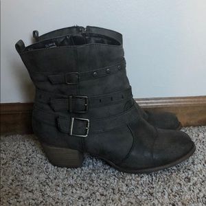 Jellypop Gray Ankle Boots